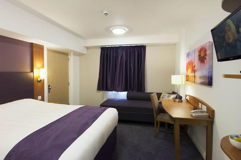 Premier Inn Greenock Exterior photo